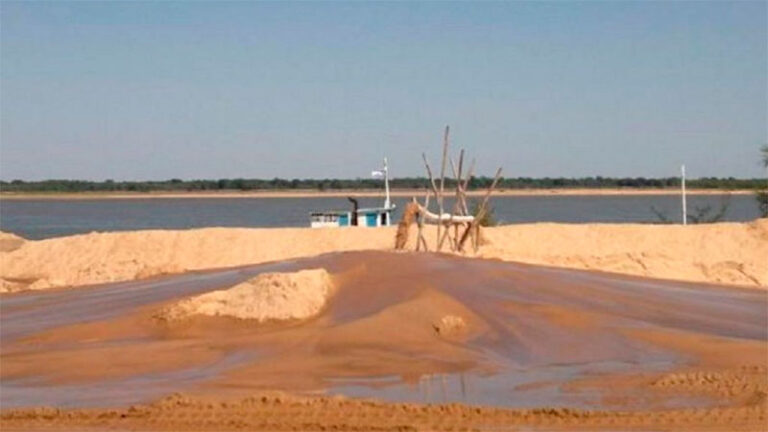 Clausuraron la planta de lavado de la arenera Cristamine en Ibicuy