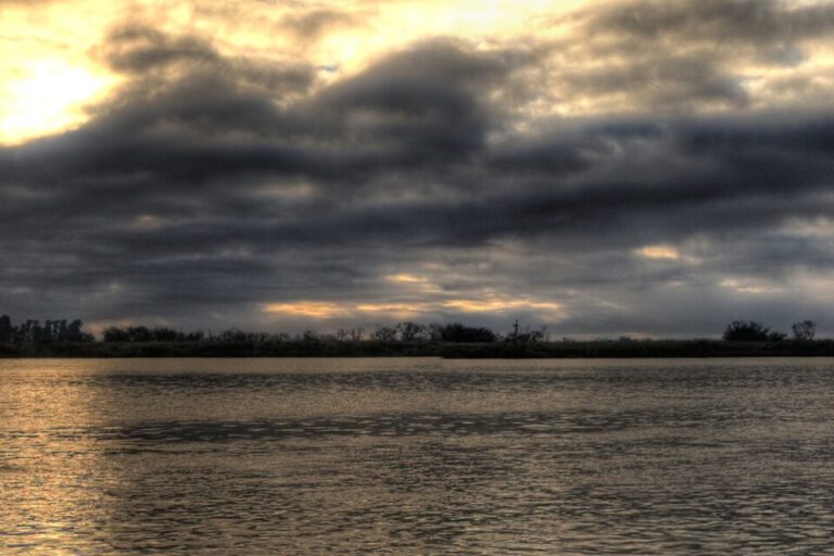 Tras la bajante histórica, el río Paraná sube