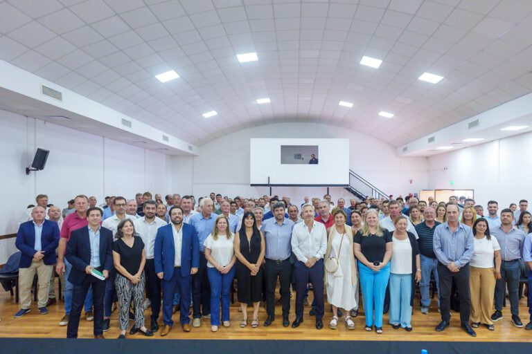 Mauricio Migueles participó de la reunión que encabezó el gobernador con los presidentes comunales de toda la provincia