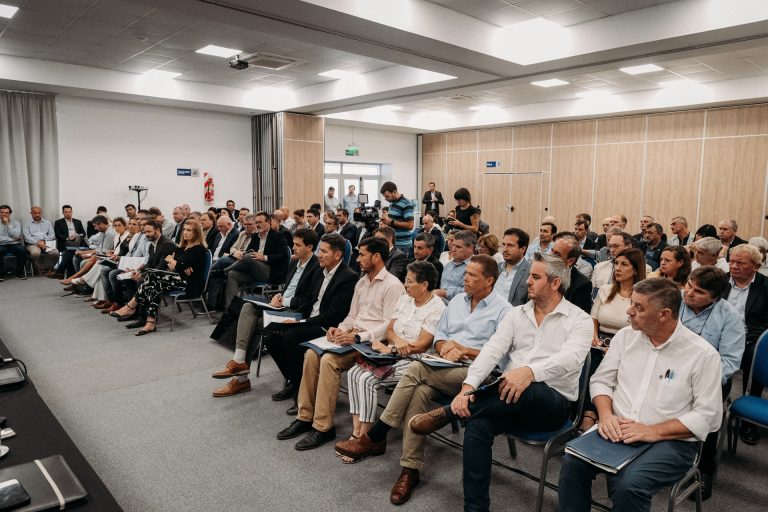 Frigerio se reunió con los intendentes para coordinar acciones de gobierno
