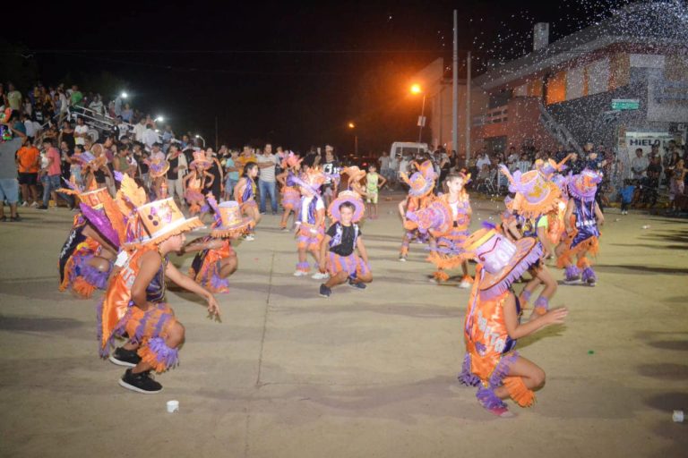 Villa Paranacito se prepara para los tradicionales Corsos Doña Tata