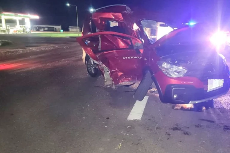 UNA MUJER MURIÓ Y TRES PERSONAS RESULTARON HERIDAS TRAS UN CHOQUE EN LA RUTA 14