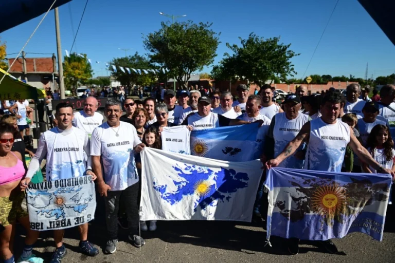 GUALEGUAYCHÚ CORRIÓ EN HOMENAJE A LOS CAÍDOS EN MALVINAS
