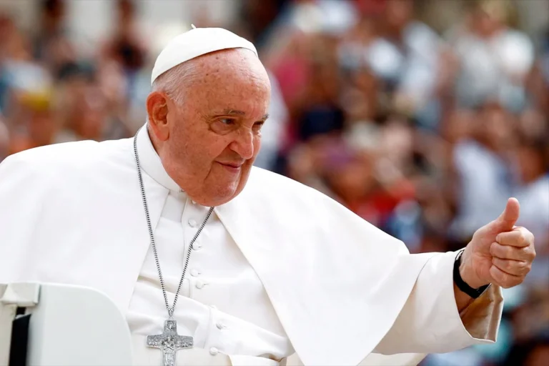 DECRETAN SIETE DÍAS DE DUELO NACIONAL POR LA MUERTE DEL PAPA FRANCISCO