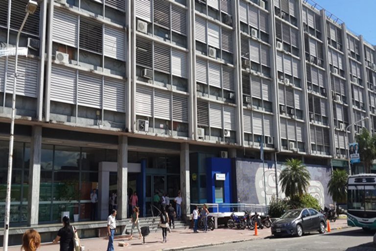 MÁS DEL 70% DE LOS DOCENTES NO ADHIRIÓ AL PARO DE AGMER, SEGÚN EL CGE