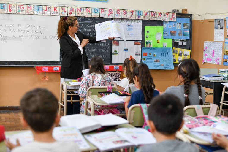 ENTRE RÍOS ES UNA DE LAS 4 PROVINCIAS CON MAYOR PORCENTAJE DE ESCUELAS QUE RINDEN POR ENCIMA DE LO ESPERADO