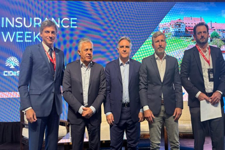 FRIGERIO EXPUSO SOBRE DESARROLLO Y ASEGURABILIDAD EN EL INSURANCE WEEK 2005 EN BARILOCHE