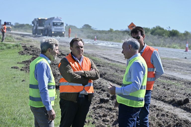 FRIGERIO RECORRIÓ LAS OBRAS DE REPARACIÓN DE LAS RUTAS 39 Y 20