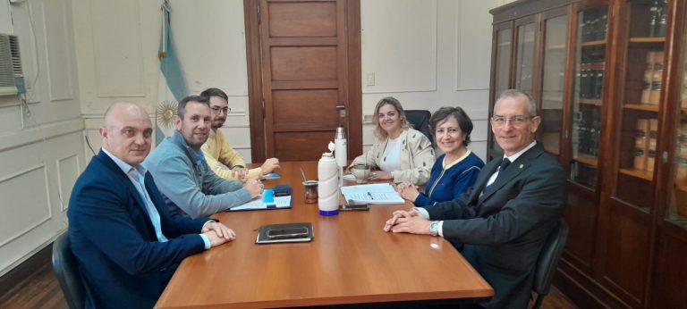 ENTRE RÍOS CAPACITA A FUERZAS DE SEGURIDAD Y SALUD EN LA ATENCIÓN DE CRISIS DE SALUD MENTAL EN LA VÍA PÚBLICA