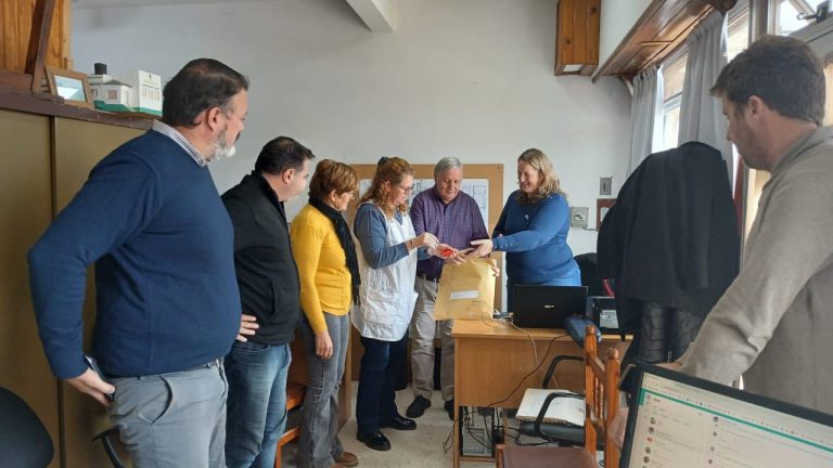 SE REALIZARÁN MEJORAS ESTRUCTURALES EN UNA ESCUELA DE PUERTO PERAZZO