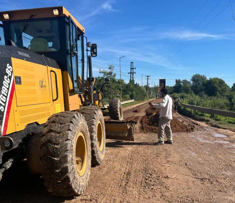VIALIDAD PROVINCIAL COMENZÓ LA OBRA DE ENRIPIADO DEL ACCESO N°8, EN VILLA PARANACITO