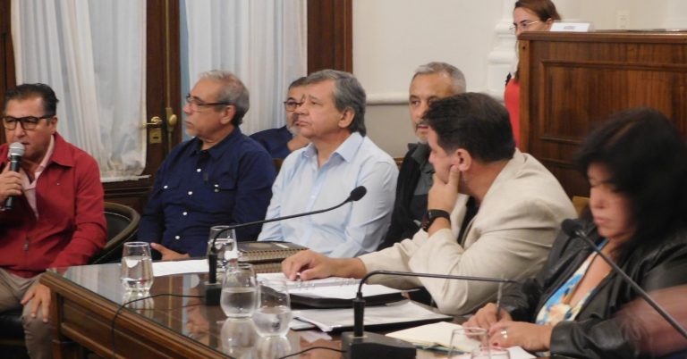 SENADORES ENTRERRIANOS RECIBIERON A LOS GREMIOS QUE SE OPONEN A LA DISOLUCIÓN DEL IOSPER