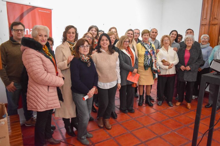 REALIZARON UNA CHARLA SOBRE CIBERDELITOS DIRIGIDA A ADULTOS MAYORES EN GUAELGUAY