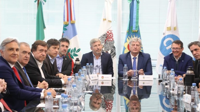 LAS PROVINCIAS RECIBIERON UNA CONTRAPROPUESTA DEL GOBIERNO, PERO IMPULSAN UN PROYECTO PARA DISTRIBUIR IMPUESTOS