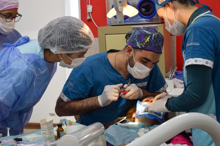 “MISIÓN POSIBLE”: SALUD REALIZÓ UN ABORDAJE TERRITORIAL ODONTOLÓGICO EN V. PARANACITO
