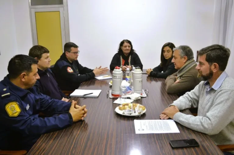 SE REUNIERON LAS NUEVAS AUTORIDADES DE DEFENSA CIVIL DE URDINARRAIN