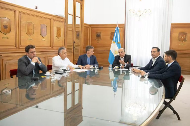 POSTERGARON LA REUNIÓN DE LOS GOBERNADORES CON FRANCOS EN LA CASA ROSADA