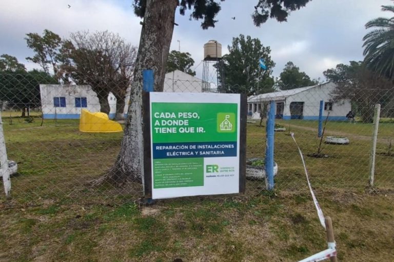 SE EJECUTA LA INSTALACIÓN ELÉCTRICA Y SANITARIA EN ESCUELAS RURALES DEL DEPARTAMENTO GUALEGUAY