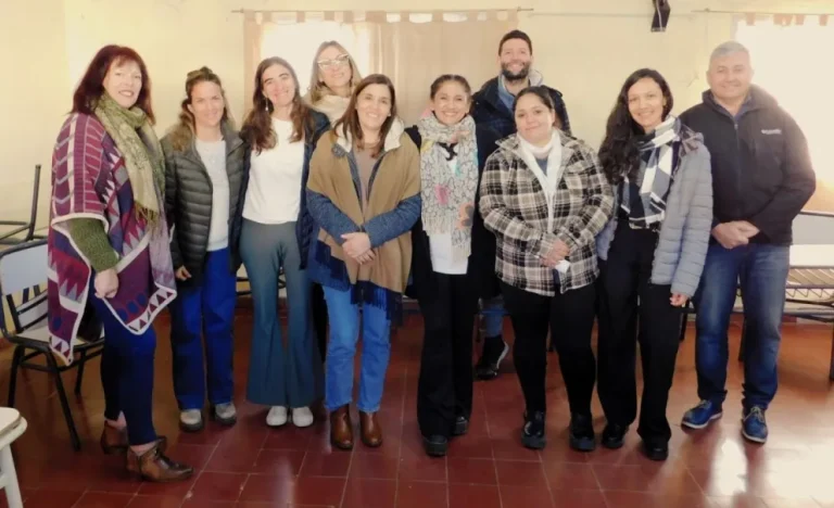 FUNCIONARIAS MUNICIPALES DE GILBERT EXPUSIERON EN UN ENCUENTRO REGIONAL SOBRE ESI