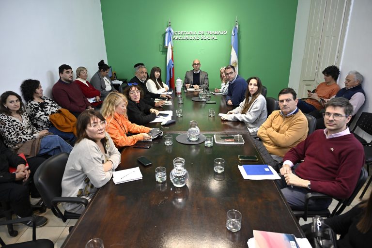 REPROGRAMARON EL ENCUENTRO PARITARIO ENTRE EL GOBIERNO Y LOS GREMIOS ESTATALES