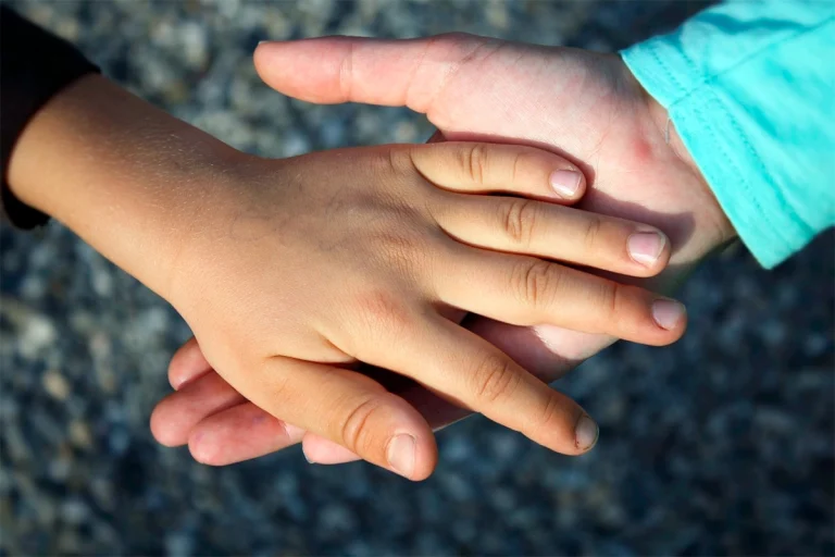 BUSCAN HOGAR PARA UNA NIÑA DE SEIS AÑOS QUE NECESITA CUIDADOS ESPECIALES