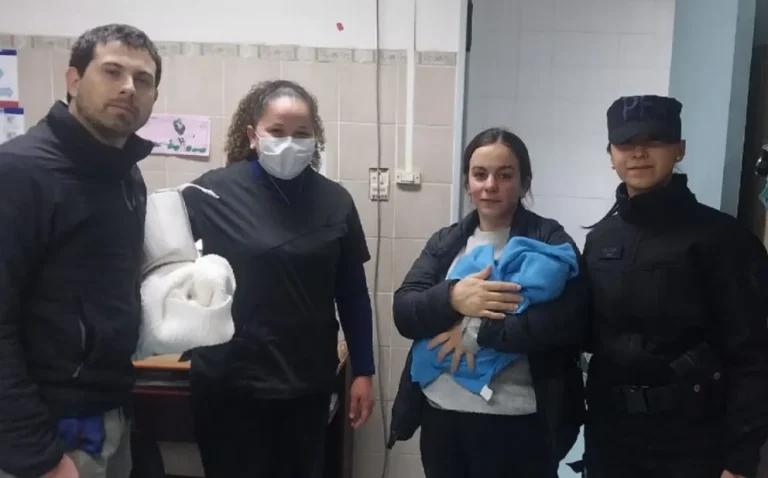 AGENTES DE LA POLICÍA FEDERAL SALVARON A UNA BEBA EN CONCEPCIÓN DEL URUGUAY