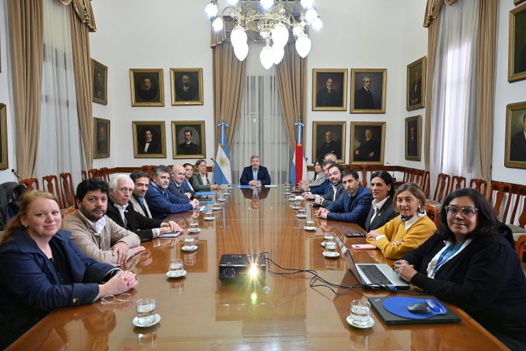 FRIGERIO RECIBIÓ EL DIAGNÓSTICO PROVINCIAL SOBRE PRIMERA INFANCIA ELABORADO POR LA MESA INTERMINISTERIAL