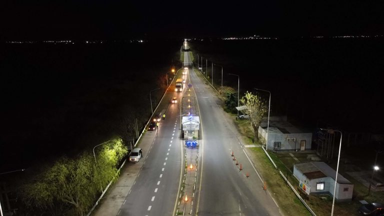 CULMINAN OBRAS DE LUMINARIAS EN EL PUENTE PELLEGRINI DE GUALEGUAY
