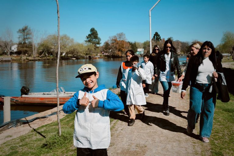 ALUMNOS DE LA ESCUELA N°8 DE IBICUY VISITARON V. PARANACITO