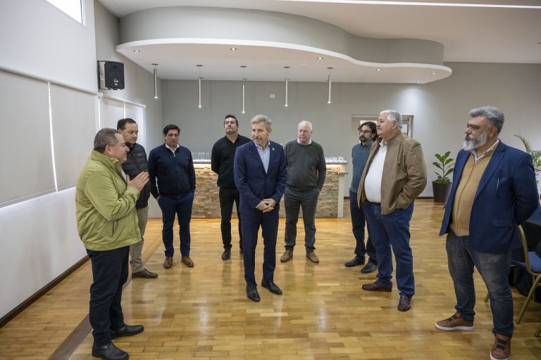 EL GOBIERNO IMPULSA UN PROYECTO PARA QUE EMPLEADOS DE ENERSA APORTEN A LA CAJA DE JUBILACIONES