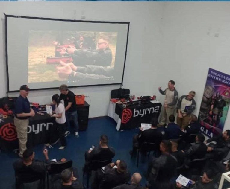 POLICIAS DE LA DEPARTAMENTAL ISLAS DEL IBICUY REALIZARON DIFERENTES CAPACITACIONES