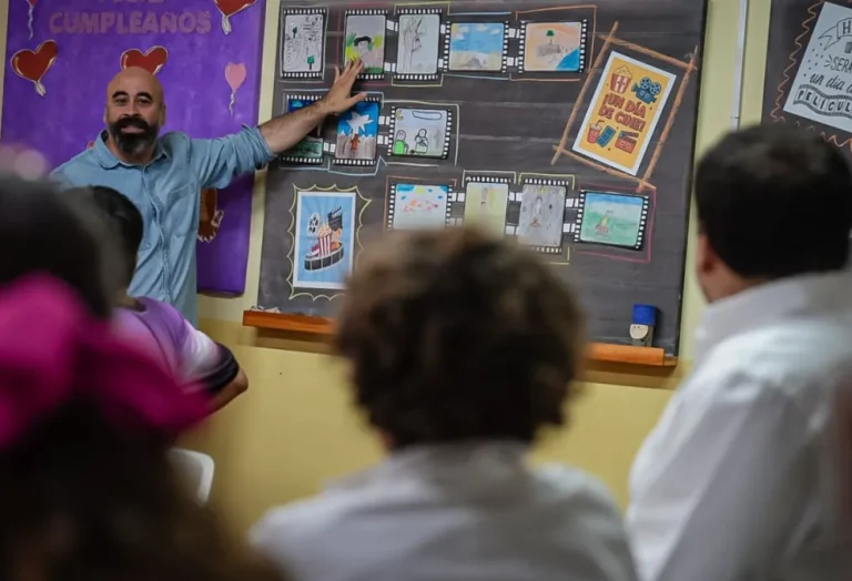 IMPULSAN UN CICLO DE CINE EN LAS ESCUELAS RURALES