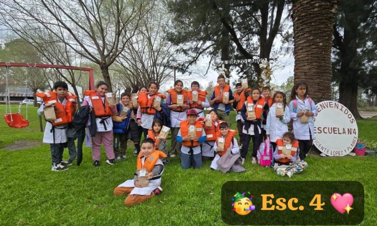 ENTREGARON PRESENTES A ESCUELAS DE VILLA PARANACITO POR EL DÍA DEL NIÑO