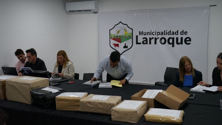 DIEZ OFERENTES COMPITEN POR LA OBRA PARA TERMINAR LA ESCUELA TÉCNICA DE LARROQUE