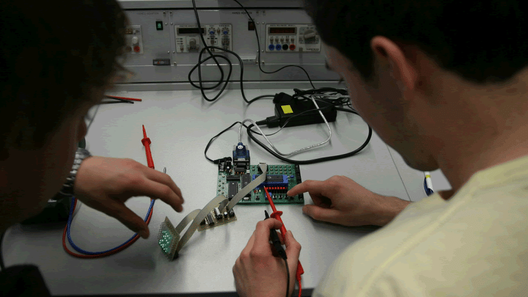 LA UTN Y EL MUNICIPIO DE URDINARRAIN ABREN LA PREINSCRIPCIÓN PARA LA TECNICATURA EN MECATRÓNICA