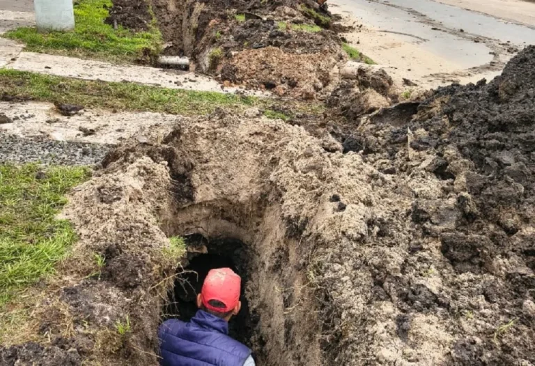 AVANZA LA RENOVACIÓN DE RED DE AGUA EN EL CENTRO DE URDINARRAIN