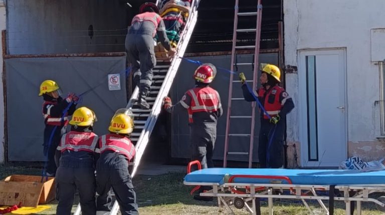 UN JOVEN SUFRIÓ UN ACCIDENTE LABORAL AL CAER DE UNA ANTENA EN URDINARRAIN