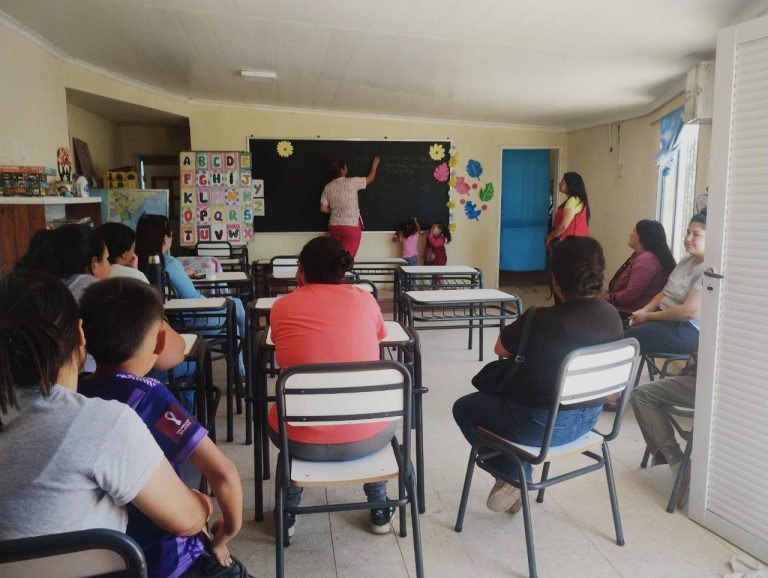 SE REALIZÓ UNA CHARLA SOBRE PREVENCIÓN DE CÁNCER DE MAMA EN PARANACITO