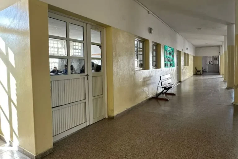 FINALIZÓ LA OBRA PARA RESOLVER FILTRACIONES EN ESCUELA DE URDINARRAIN