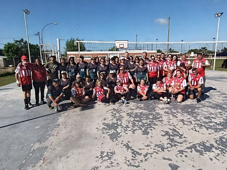 SE JUGÓ EL PRIMER ENCUENTRO RECREATIVO DE NEWCOM EN VILLA PARANACITO