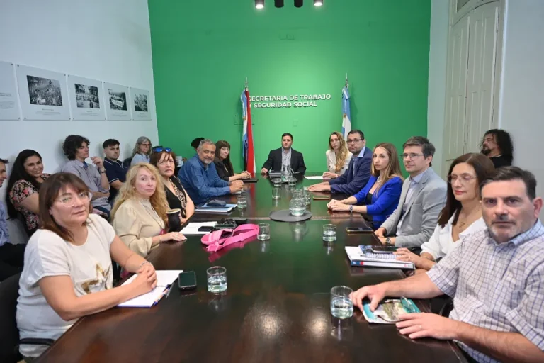 PARITARIA ESTATAL: PAGARÁN BONO DE $50.000 Y SIGUE LA NEGOCIACIÓN