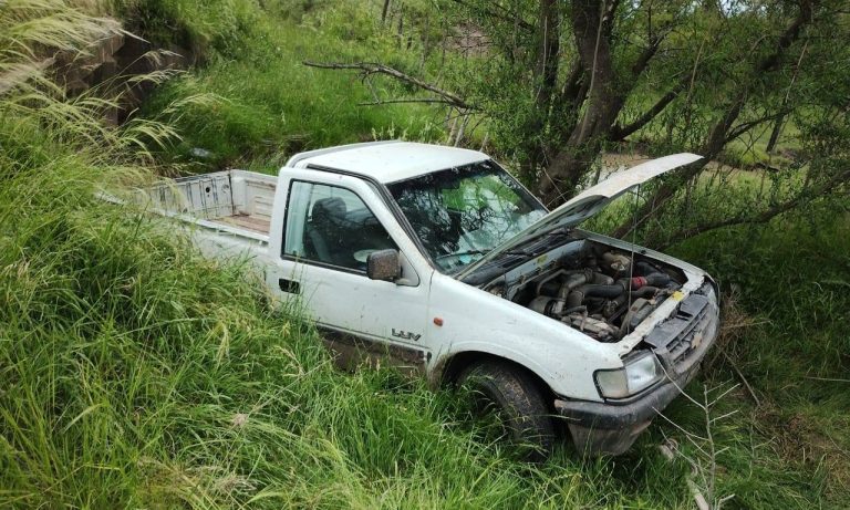 BOMBEROS DE GUALEGUAY INTERVINIERON ANTE EL DESPISTE DE UNA CAMIONETA
