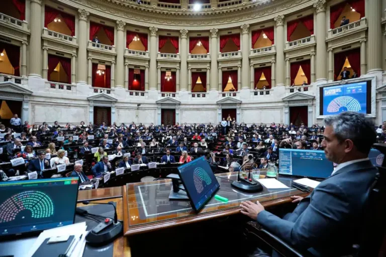 DIPUTADOS DIO MEDIA SANCIÓN AL PRESUPUESTO 2026, PERO SE CAYÓ LA DEROGACIÓN DE LAS LEYES DE DISCAPACIDAD Y FINANCIAMIENTO UNIVERSITARIO