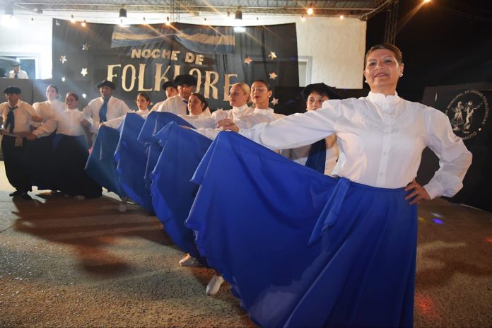 noche de folklore