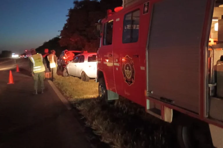 EL REVENTÓN DE UN NEUMÁTICO PRODUJO UN CHOQUE EN RUTA 12, CERCA DE CEIBAS
