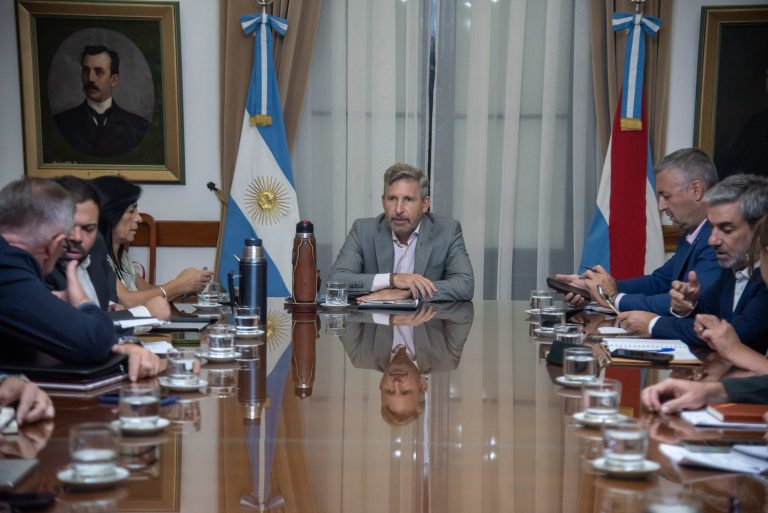 EN GABINETE, FRIGERIO MONITOREÓ LA AYUDA DE LA PROVINCIA A LAS CIUDADES AFECTADAS POR EL TEMPORAL