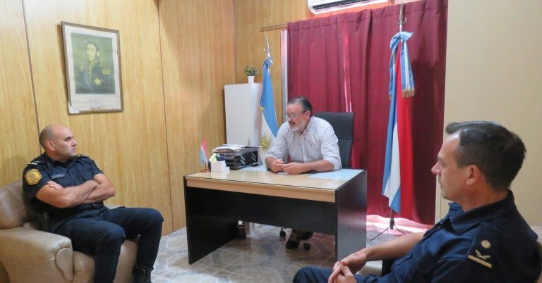 EL INTENDENTE DE IBICUY SE REUNIÓ CON EL NUEVO JEFE DEPARTAMENTAL DE POLICÍA
