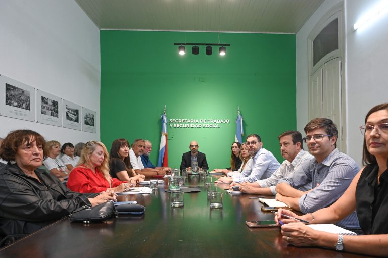 LA PARITARIA ESTATAL PASÓ A CUARTO INTERMENDIO