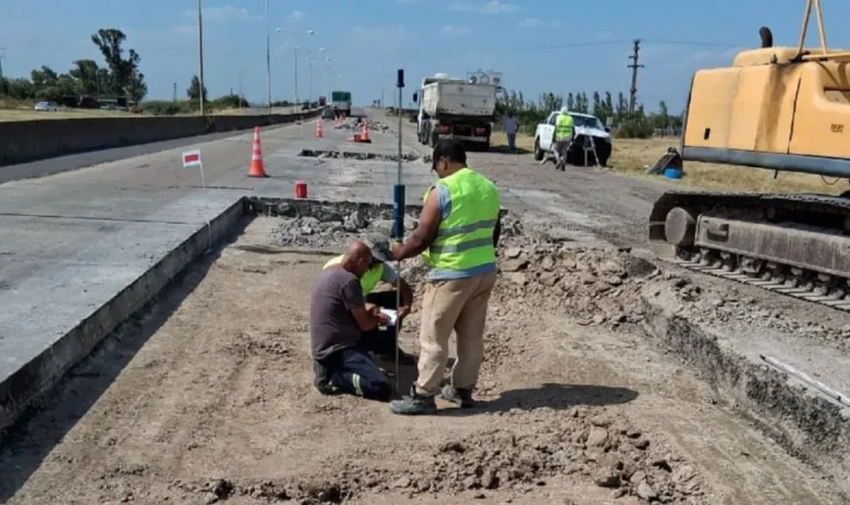 COMENZARON LOS TRABAJOS SOBRE LA RUTA EN ZONAS DE GUALEGUAYCHÚ Y EL PUENTE ZÁRATE BRAZO LARGO