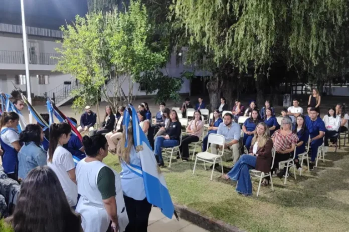 CGE Entrega mochilas paranacito